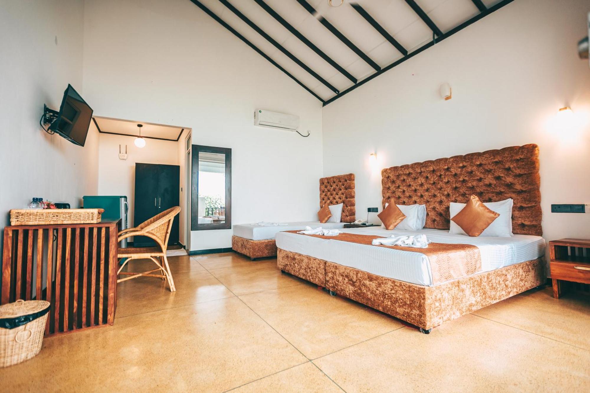 Samudra Beach Resort Tangalle Exterior photo